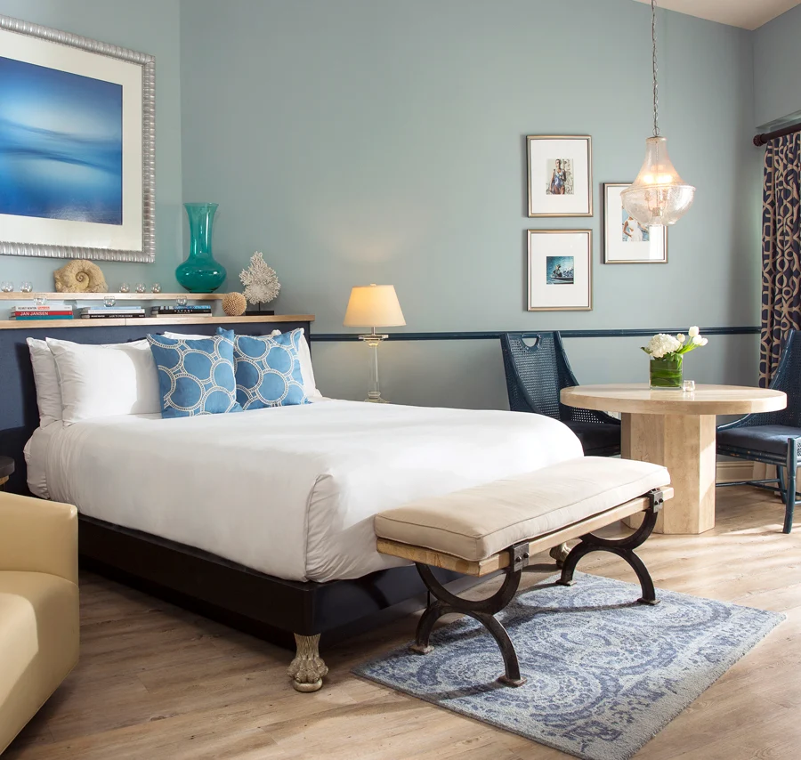 Hotel ZaZa Houston Concept Suite bedroom with coastal-blue decor (Museum District)